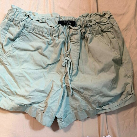 THREE pairs mixed brands Khaki Cargo-Style Shorts SM/MED (Black, olive and tan) - Picture 3 of 16